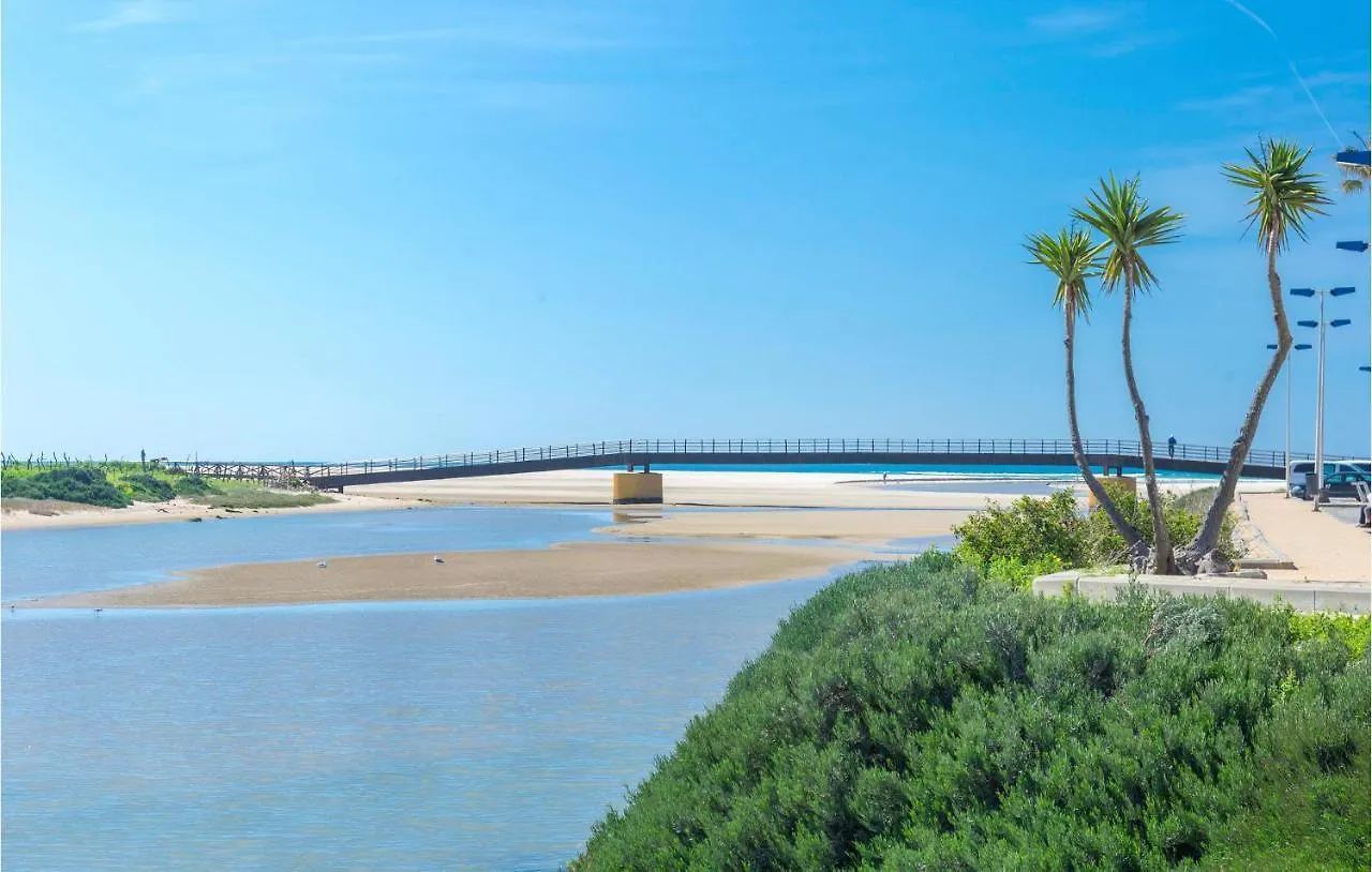 2 Bedroom Cozy Apartment In Conil De La Frontera